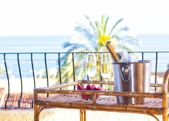 Bassetes Piscina Privada Frente Al Mar Villa *